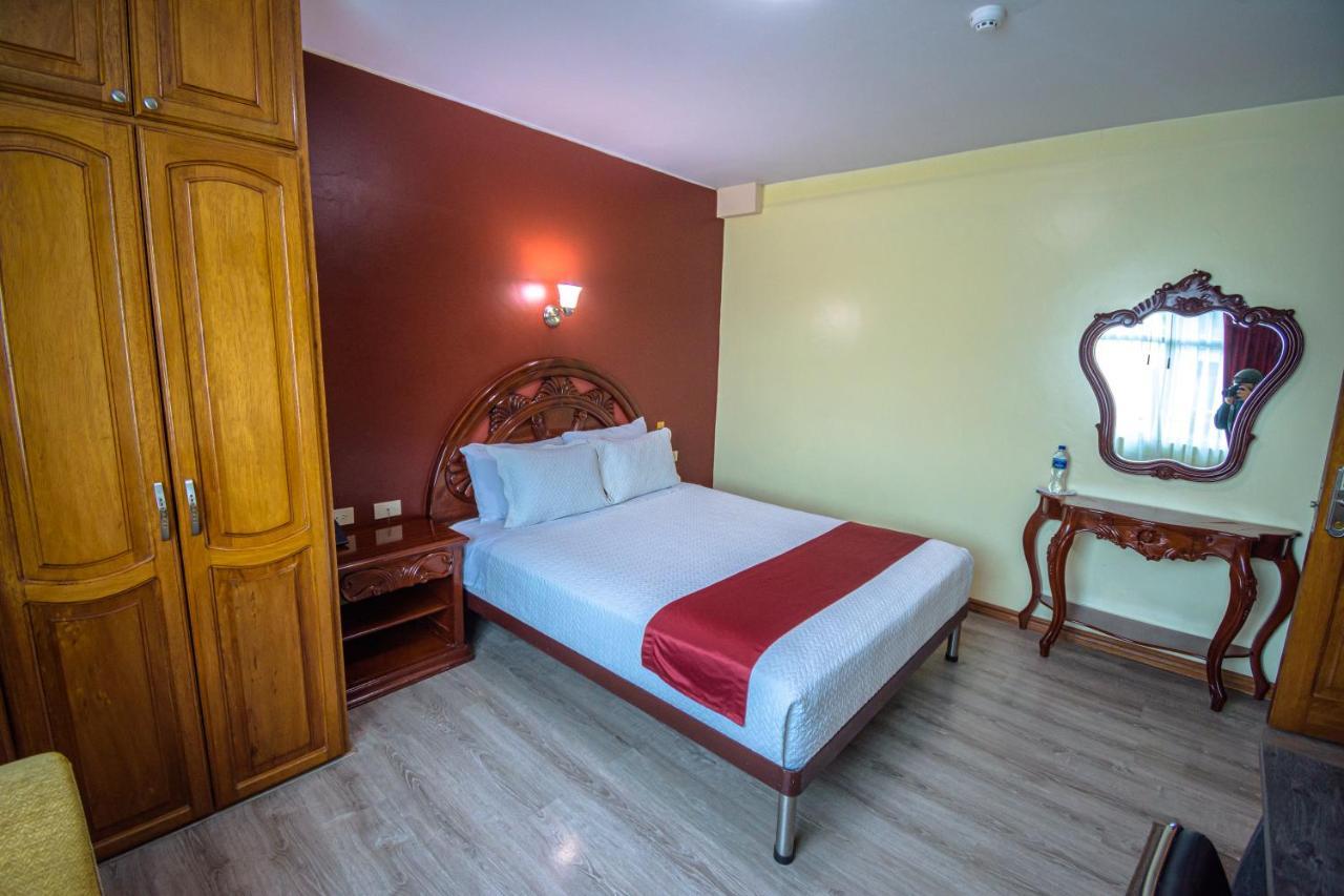 Hotel Cumbaya Sanvy Quito Buitenkant foto