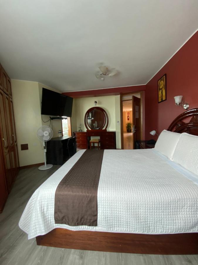 Hotel Cumbaya Sanvy Quito Buitenkant foto